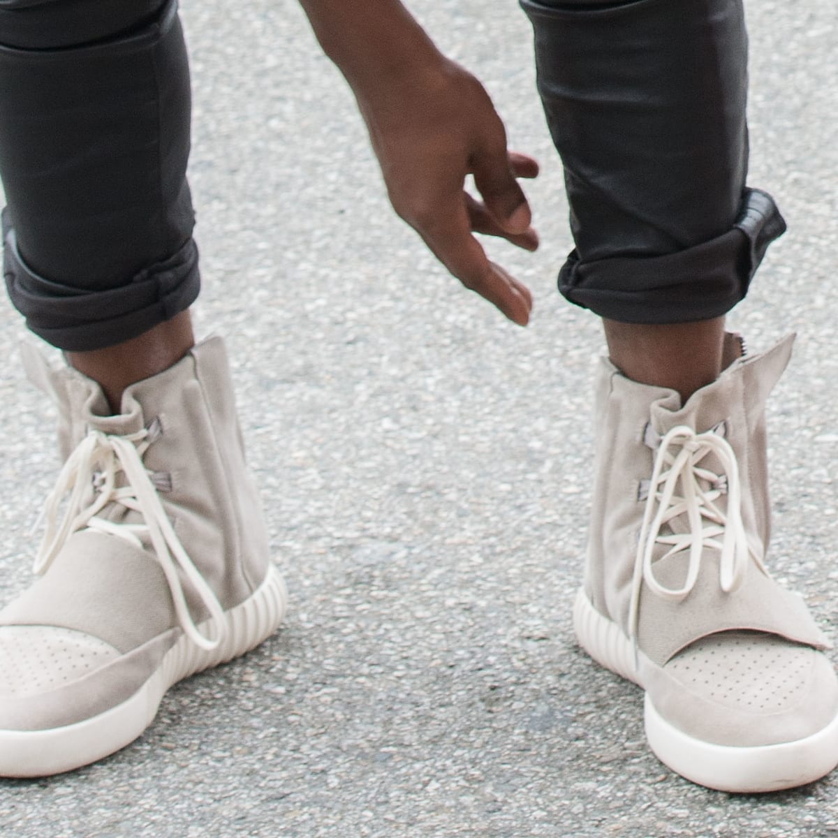 Yeezy shoes near sale me