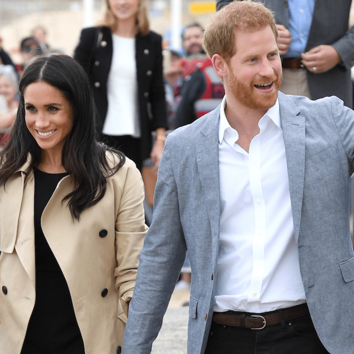 Club monaco hotsell meghan markle dress