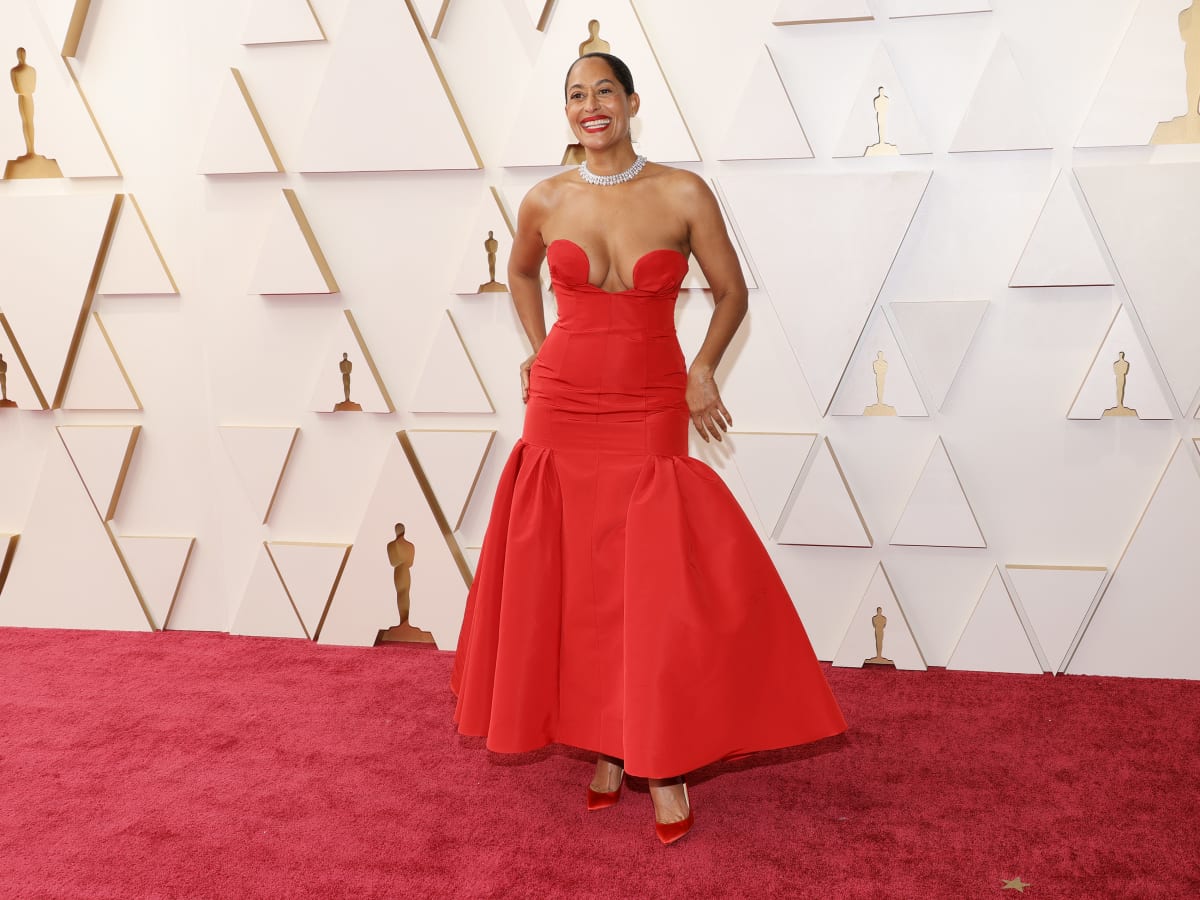 Celebrities Brought a Little Extra Red to the Oscars Red Carpet ...