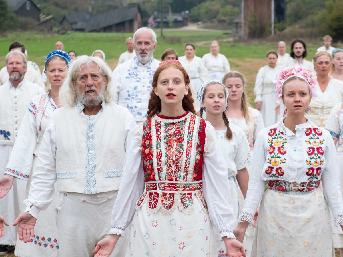 All of the Creepy Clues to Spot in the Traditional Swedish 'Midsommar'  Costumes - Fashionista