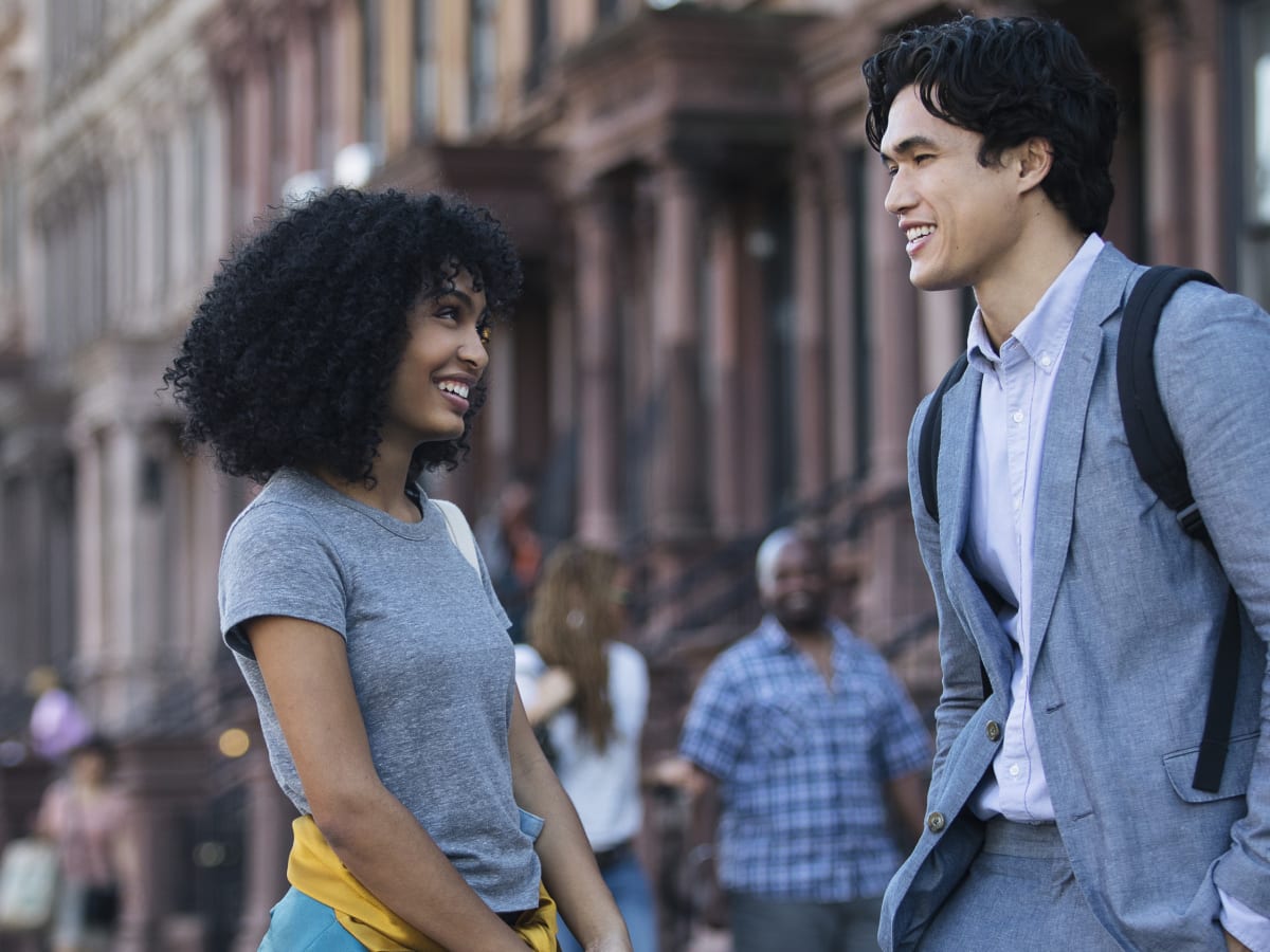 Understated Costumes Let Yara Shahidi And Charles Melton Shine In The Sun Is Also A Star Fashionista