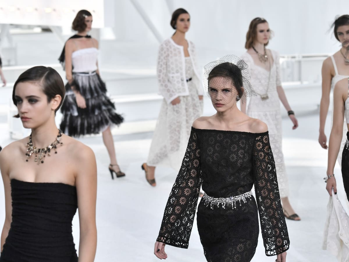 Halfhearted Goth Vibes Defined Chanel's Spring 2021 Beauty Look -  Fashionista