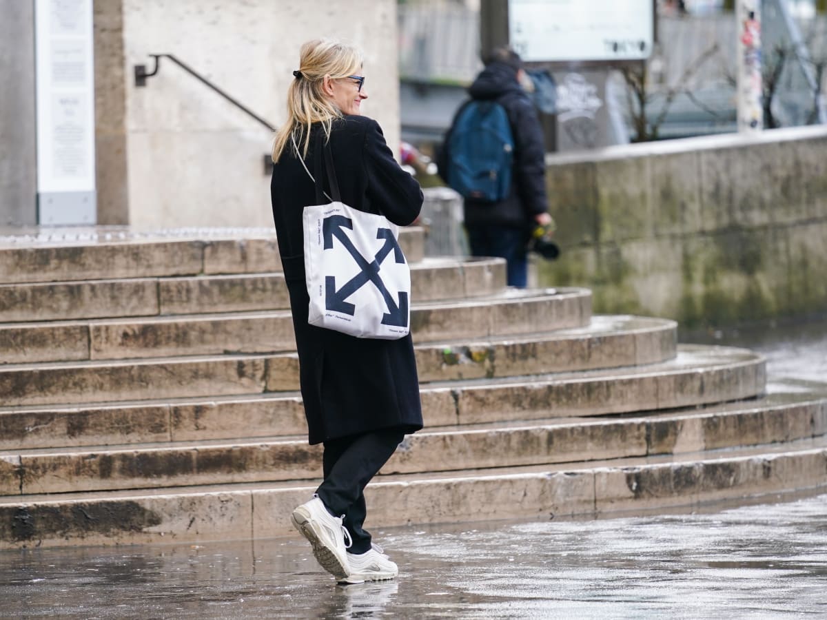 OFF-WHITE: tote bags for woman