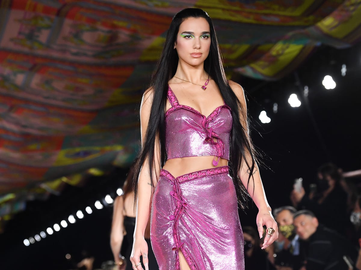 Dua Lipa Makes Her Runway Debut at Versace's Spring 2022 Show