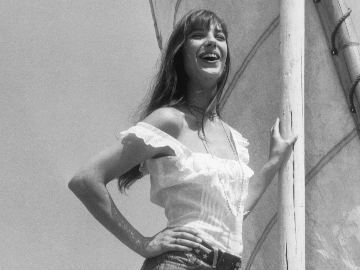 M.i.h Jeans on X: Free-spirited: Jane Birkin in classic flares and a white  tee #mihmuse  / X