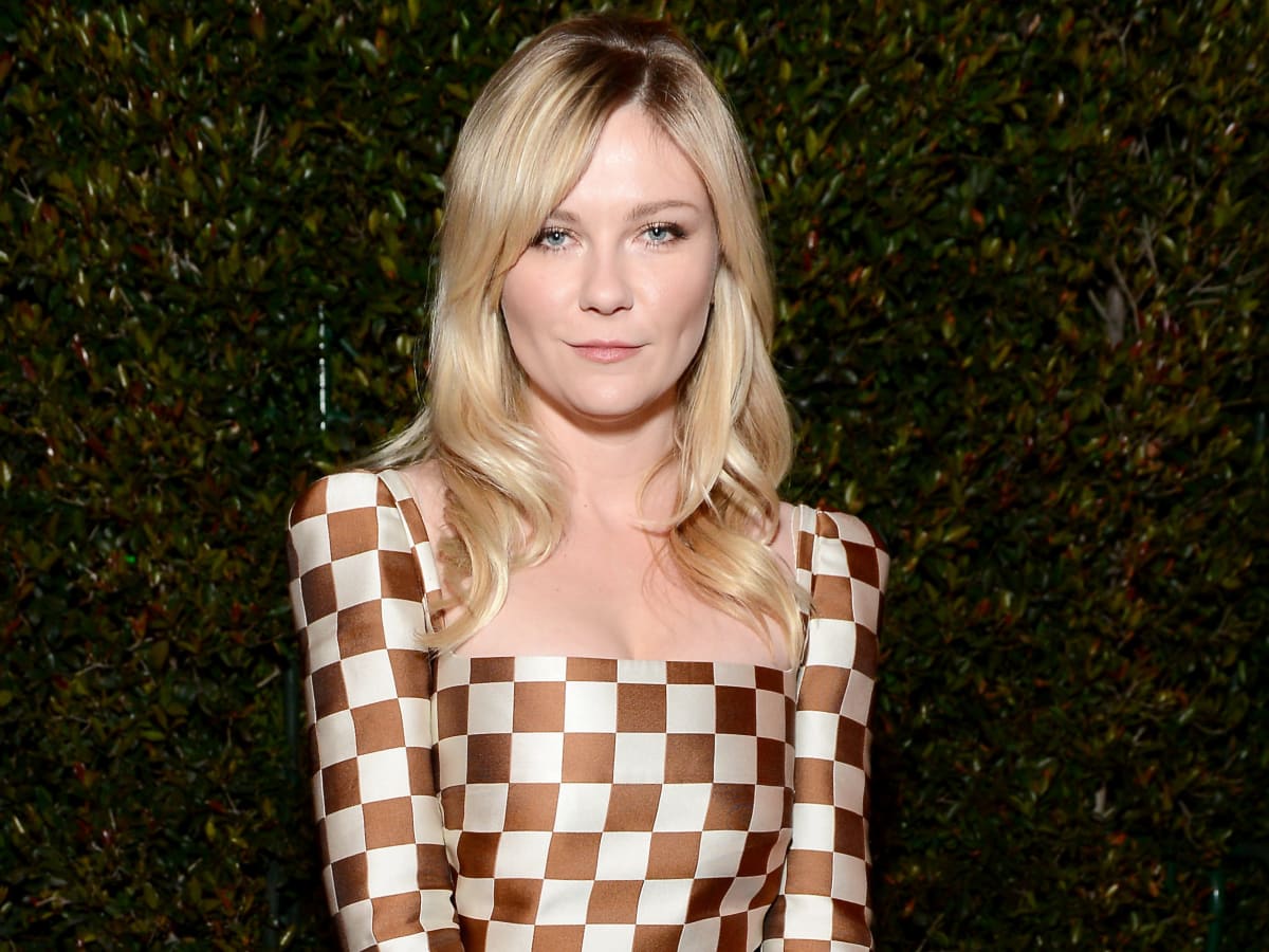 Great Outfits in Fashion History: Kirsten Dunst in Marc Jacobs-Era Louis  Vuitton - Fashionista
