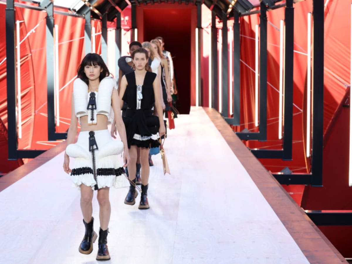 Louis Vuitton's Fashion Show Draws Major Celebrities to JFK Airport