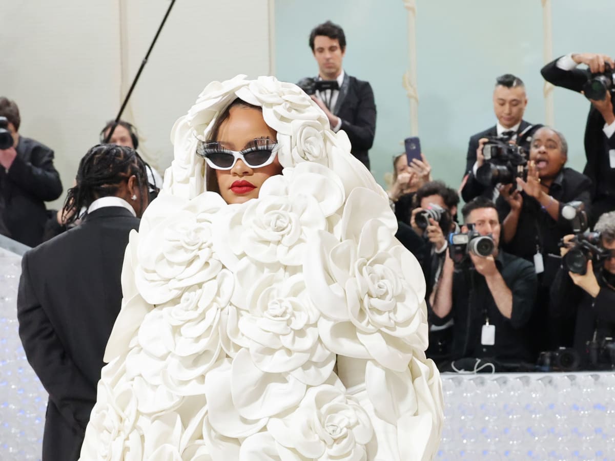 Camellias Took Over Every Single Attire During the Met Gala - Article on  Thursd