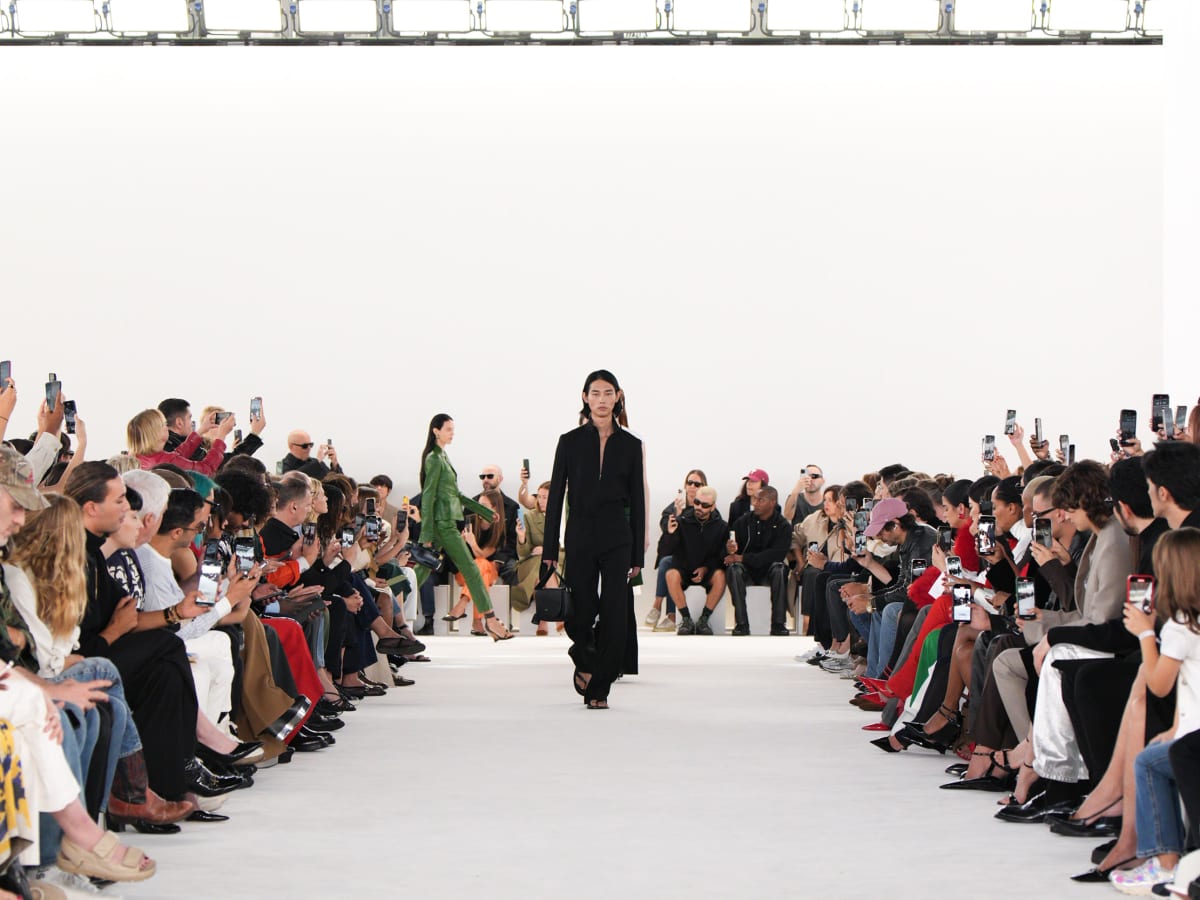 SHEIN TO PRESENT FALL/WINTER 2023 COLLECTIONS THROUGH LIVESTREAM FASHION  SHOW, SHEIN LIVE: FRONT ROW