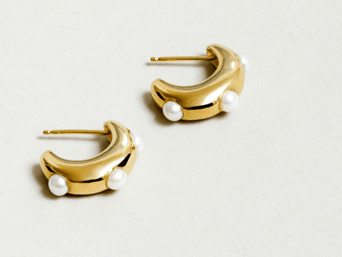 Coup De Coeur London Mini Gold Vortex Hoop Earrings (Fashion