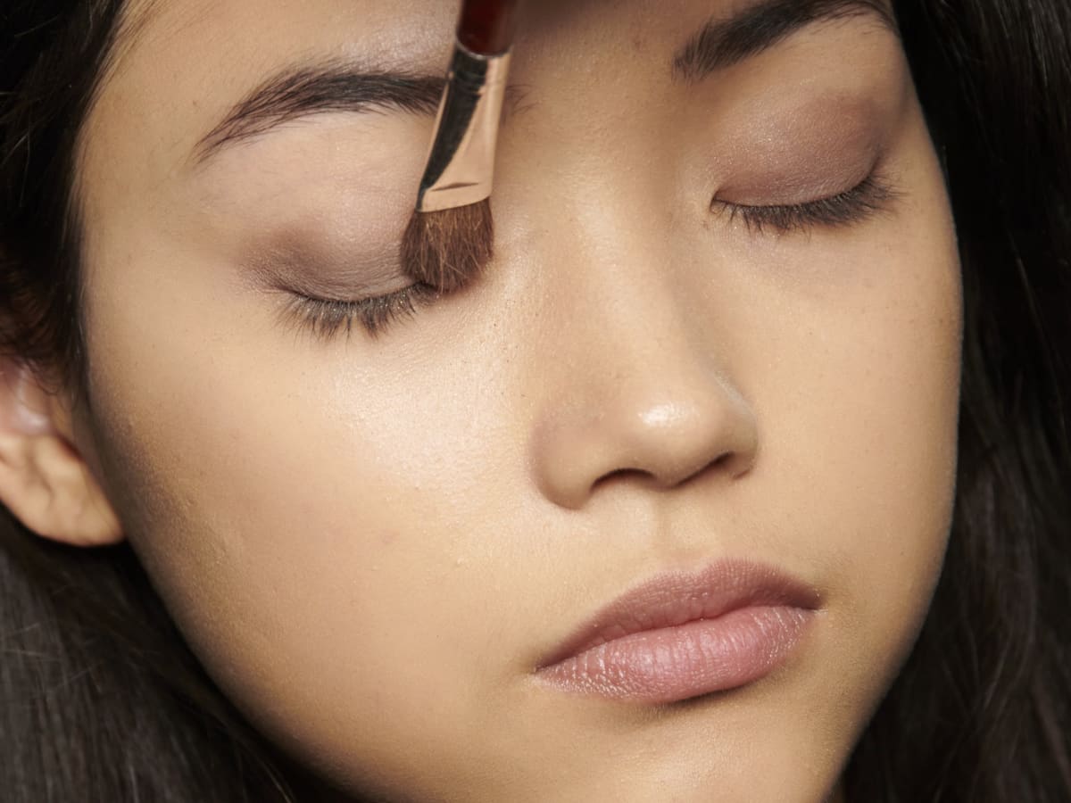 Eyelid makeup hot sale