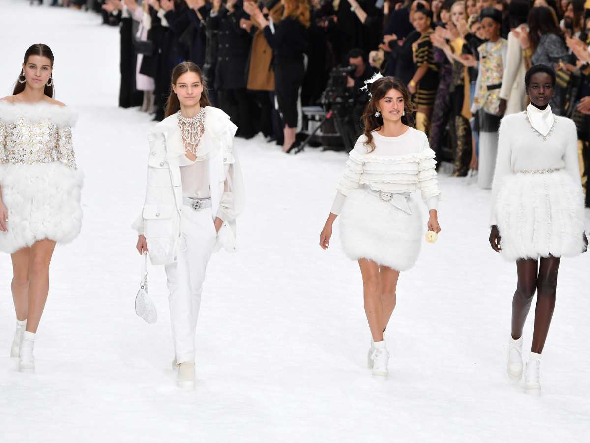 The Beauty Look for Karl Lagerfeld's Final Runway Show Was Classic