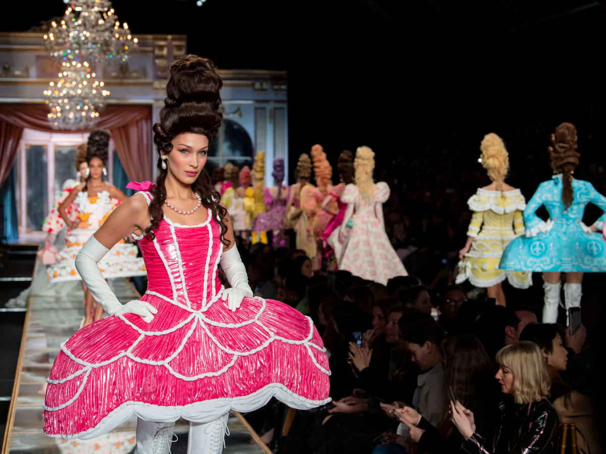 Moschino marie antoinette bag shop