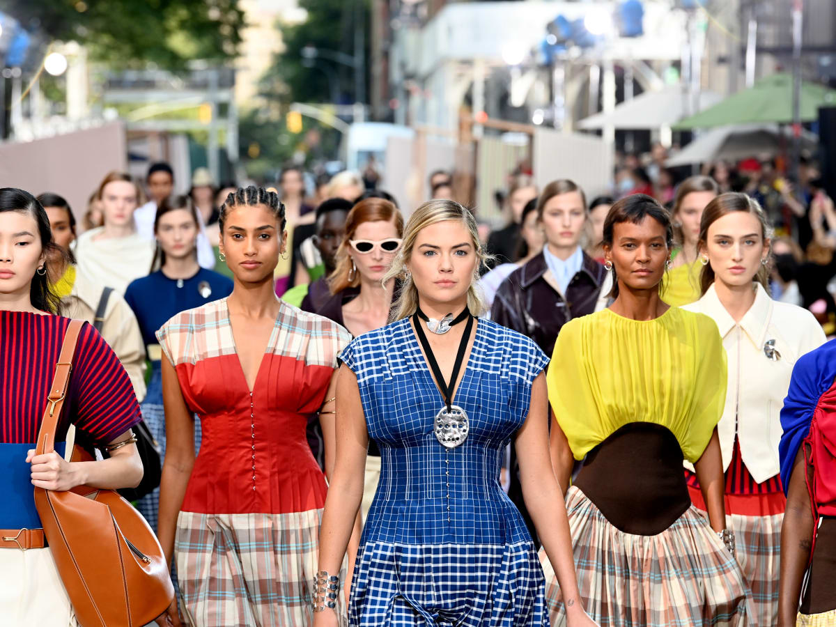 Tory burch city walk on sale