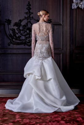 monique-lhuillier-embellished-back-gown-bridal-spring-2016.jpg