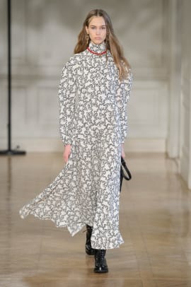 Valentino Gets Loose and Graphic for Fall 2017 - Fashionista