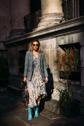 london-fashion-week-spring-2019-street-style-day-34