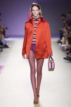 Versace Served up Clashing Prints and Early-Aughts Clubwear for Spring ...