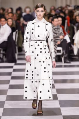 Dior's Spring 2018 Couture Collection Was a Mod Tribute to Black and White  - Fashionista