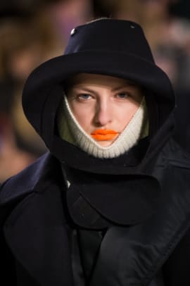 Pat McGrath Created Glittery Oil-Slick Lips for the Maison Margiela ...