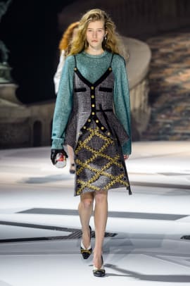 46 Looks From Louis Vuitton Fall 2018 PFW Show – Louis Vuitton Runway at  Paris Fashion Week