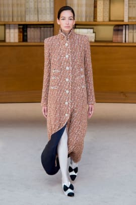 The Best Looks From Chanel Fall/Winter 2019 Runway – StyleCaster