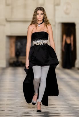 Virginie Viard Dares to Bring Back Leggings Under Dresses at Chanel Métiers  d'Art - Fashionista