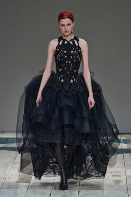 Sarah Burton's Final Alexander McQueen Collection Honors the