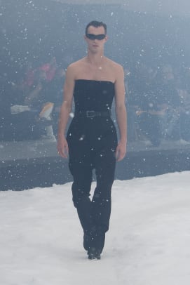 Balenciaga Fall 2022 Collection - Fashionista