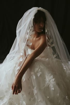 amsale-wedding-dress-bridal-spring-2023--Olena