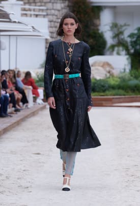 chanel-cruise-2022-collection-review-67