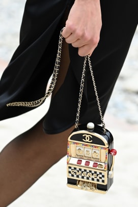 chanel-cruise-2022-accessories-4