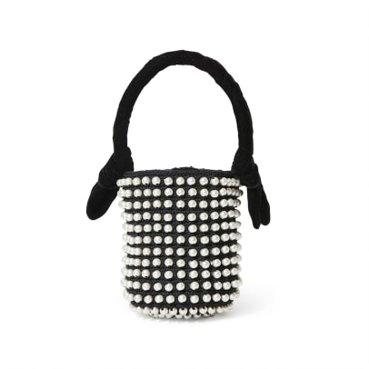 2023 Handbag Trends: Oversized, Heart, Textured, Pearl, Denim, Rhinestone  Bags, - Fashionista