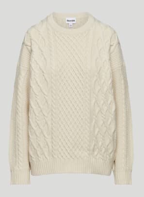 aritzia-sunday-best-peggy-sweater
