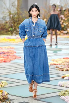 The Return of the Long Denim Skirt Has Been Confirmed at New York