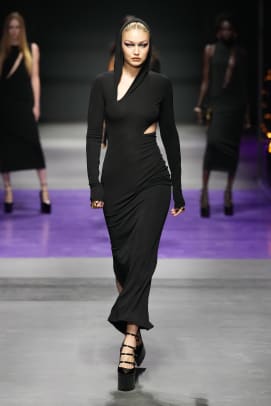 Versace-milan-fashion-week-spring2023-1