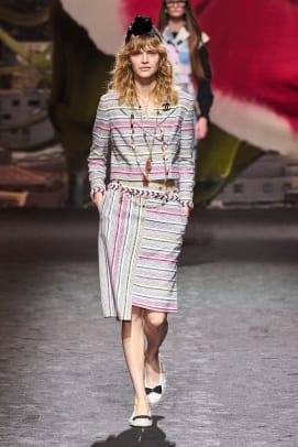chanel-spring-2024-collection-25
