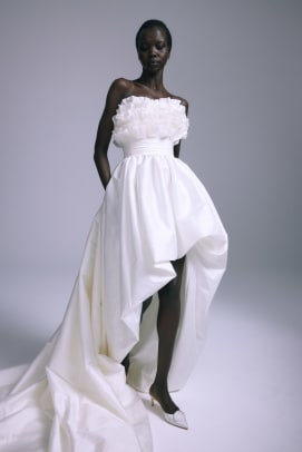 The Top Fall 2024 Wedding Dress Trends Include '80s Bubble Skirts ...