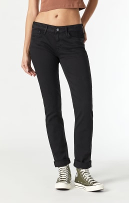 2024 Flattering Black Jeans — THE DAILEIGH