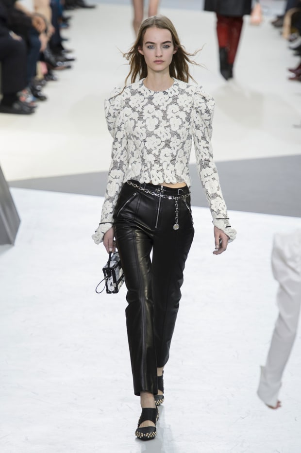 Louis Vuitton Fall 2015 - Daily Front Row