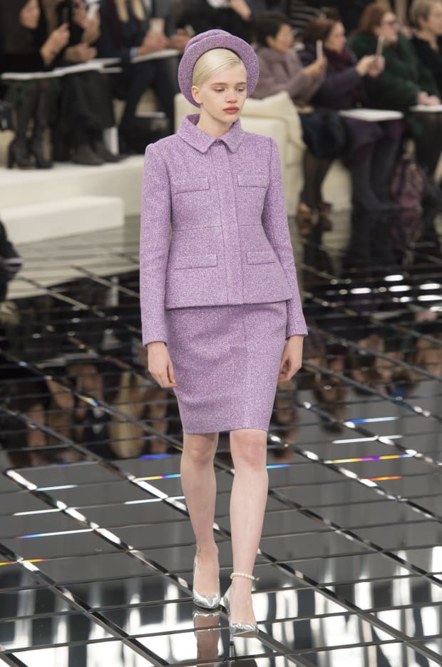 Chanel Seeks to Reinvent the Power Suit With a Retro Spring Haute Couture  Collection - Fashionista