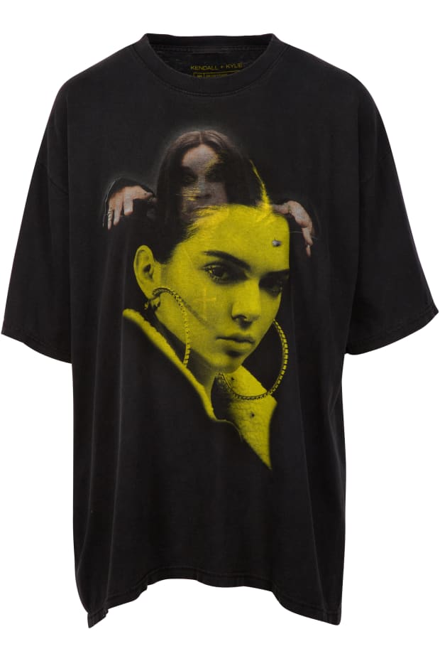 madras pant spin Kendall and Kylie Jenner Are in Hot Water for Superimposing Their Faces  Over Rap Icons on T-Shirts [Updated] - Fashionista