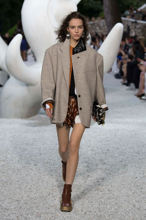 Look from the Louis Vuitton Cruise 2019 Collection, presented at