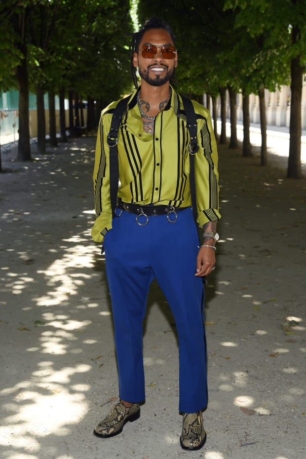 RvceShops Revival  virgil abloh louis vuitton show front row