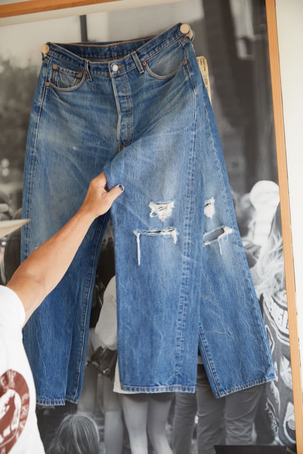 Levi's Can Now Make Your Dream Pair of 'Vintage' 501 Jeans in Minutes While  You Wait - Fashionista