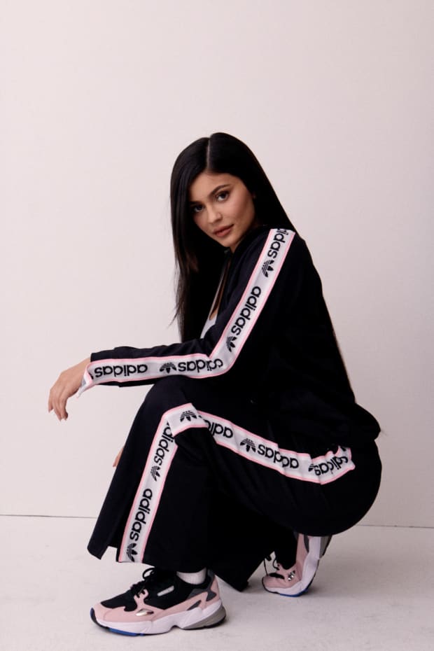 Star Style on X: Kylie Jenner wearing Puma Basket Classic Sneakers, Gucci  Embroidered Face Iphone Case and …    / X