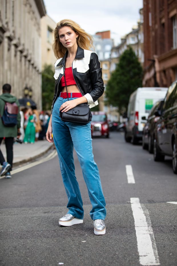 LONDON, UK- SEPTEMBER 13 2019: People on the street during the London  Fashion Week. Short-haired man in a red shirt and black jeans – Stock  Editorial Photo © elenarostunova #315924346