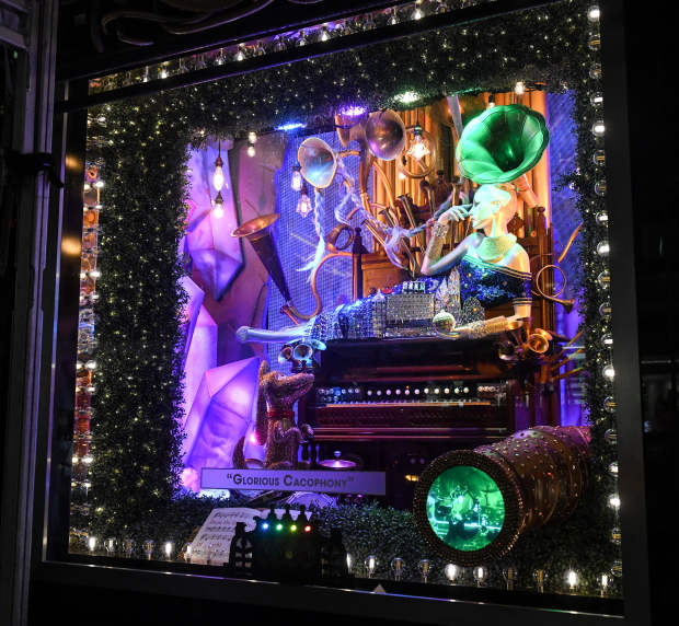 Get in the Holiday Spirit With These Spectacular New York City Department  Store Windows - Fashionista