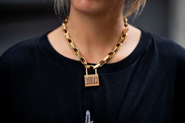 dior lock necklace 2018