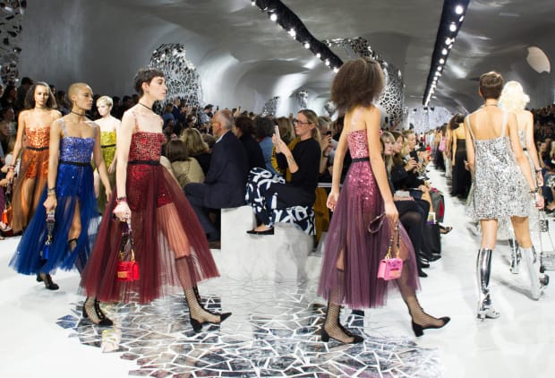 Dior's Spring 2018 Couture Collection Was a Mod Tribute to Black and White  - Fashionista